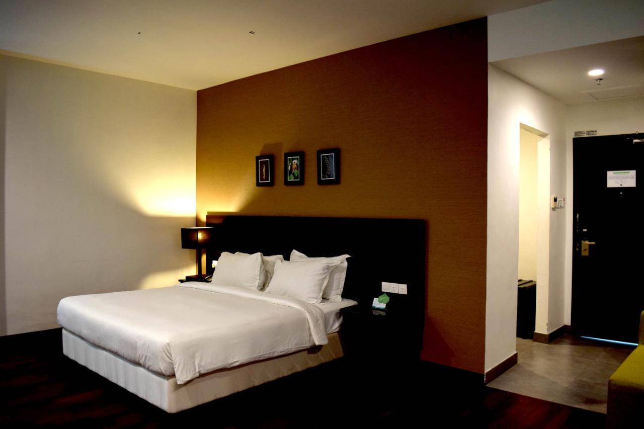 Lazenda Hotel Лабуан Екстериор снимка