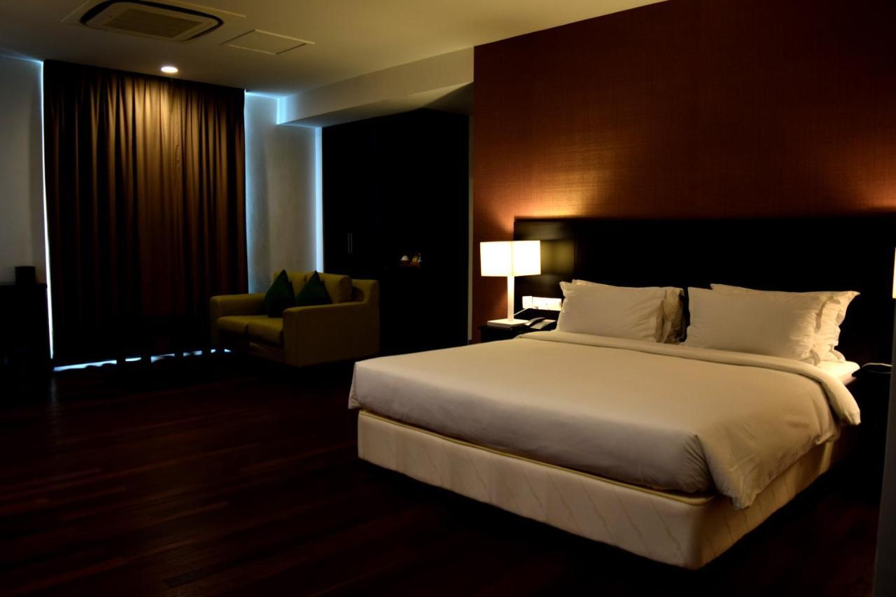 Lazenda Hotel Лабуан Екстериор снимка