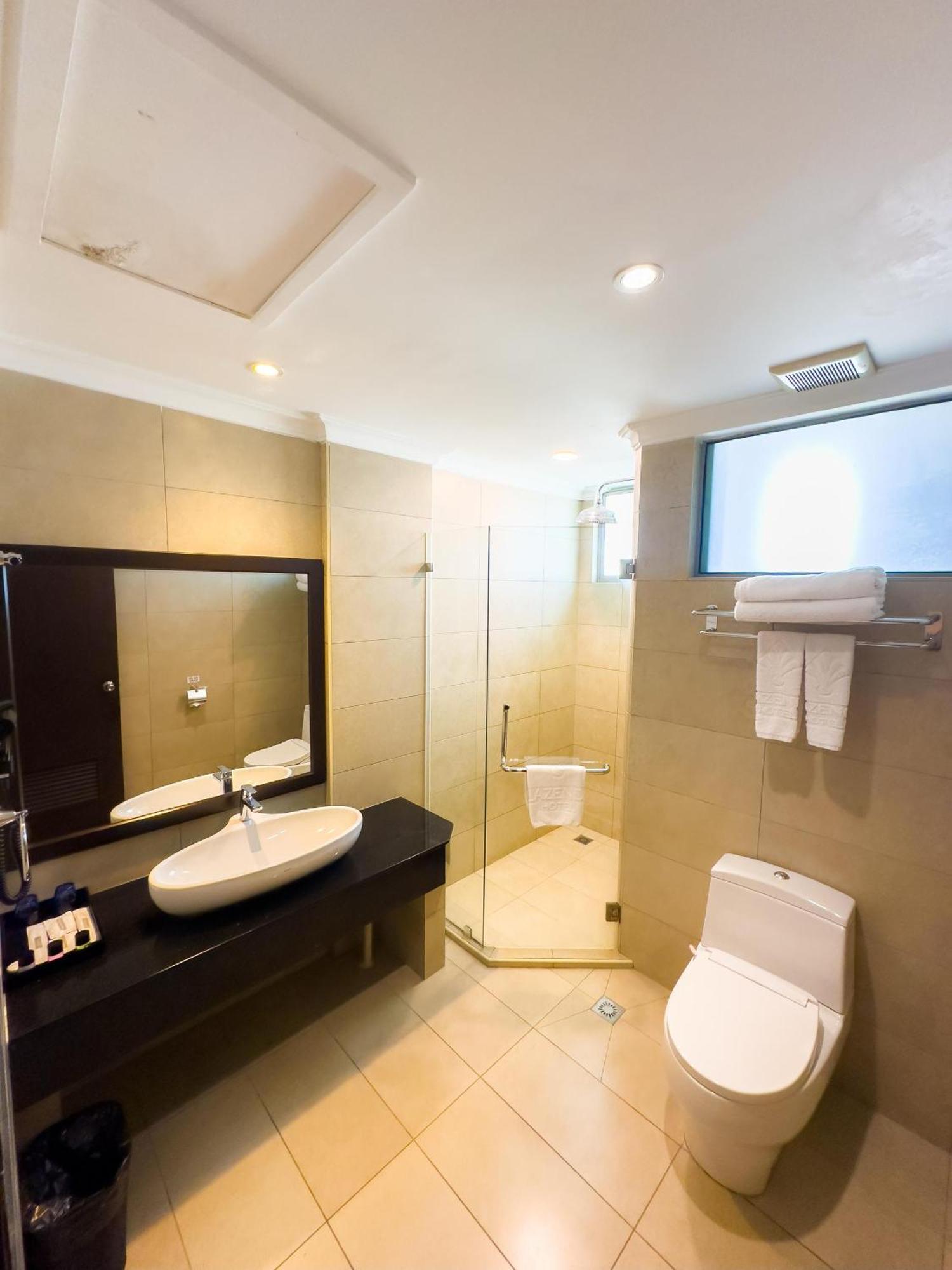 Lazenda Hotel Лабуан Екстериор снимка
