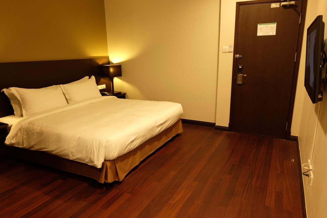 Lazenda Hotel Лабуан Екстериор снимка